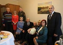 Ветеран Великой Отечественной войны Николай Лагуткин отмечает 100-летний юбилей 