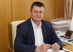 Прямую телефонную линию с жителями региона провел управляющий делами облисполкома Иван Курман 