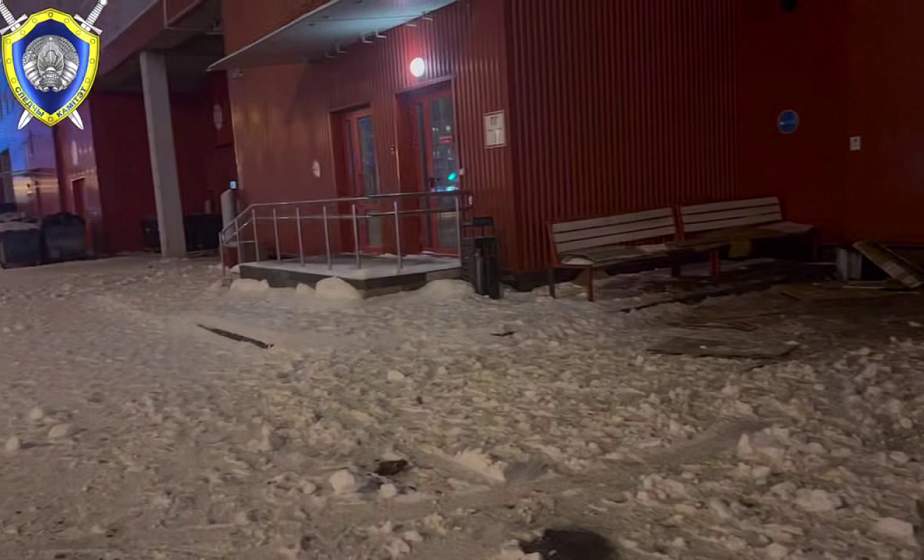 В Минске глыба снега с крыши ТЦ «Dana Mall» травмировала 17-летнюю девушку