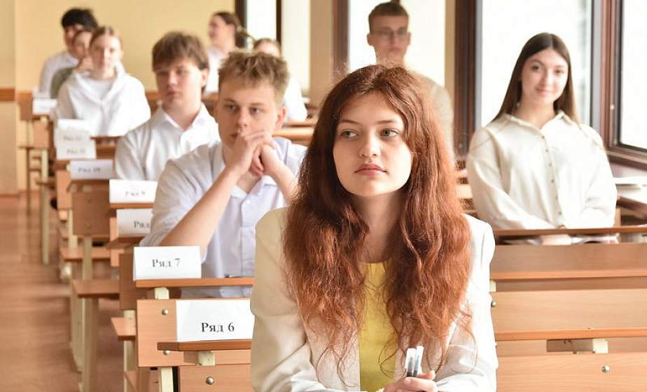 Свыше 6,5 тысячи одиннадцатиклассников Гродненской области принимают участие в репетиционном централизованном экзамене