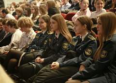 Гродненским школьникам показали премьеру фильма «Душа защитника»