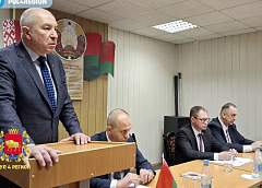 Нового руководителя представил коллективу ОАО «Агрокомбинат «Скидельский» Юрий Караев