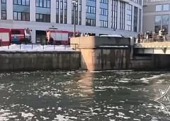 В центре Минска в реке Свислочь утонул мужчина, катаясь на сапборде 