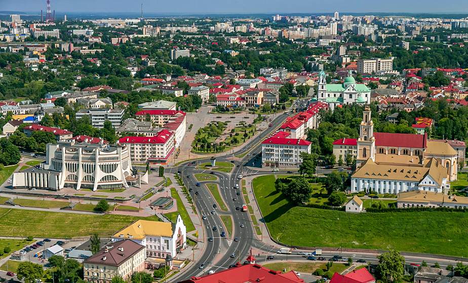 Члены Совета Республики Павел Ошурик и Андрей Жамойда приняли участие в заседании Президиума Гродненского областного Совета депутатов 