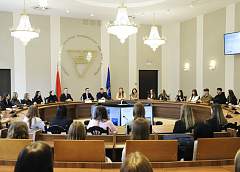 В Купаловском университете состоялся открытый диалог в рамках информационно-аналитического проекта «Будущее. Сейчас»