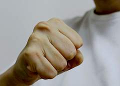 Гродненец систематически избивал своего отца: ему грозит до 3 лет лишения свободы