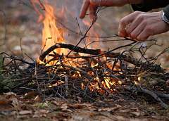 В Сморгонском районе мужчина сжигал мусор и получил серьезные травмы