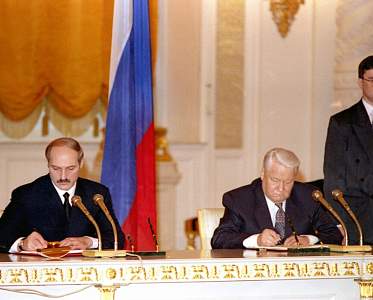 В Беларуси и России 2 апреля отмечают День единения народов