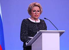 Александр Лукашенко поздравил председателя Совета Федерации Валентину Матвиенко с днем рождения 
