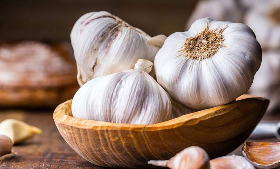 По чесноку. Почему на Гродненщине не хотят выращивать популярную овощную  культуру