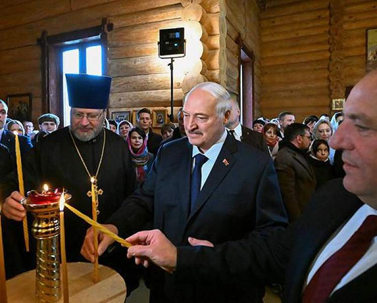 Пасхальная свеча, биотехнологии, кадровый день и посольские грамоты. Итоги недели Президента