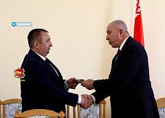 Губернатор Гродненской области Юрий Караев представил активу Вороновского района нового руководителя