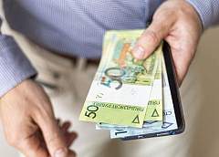 50 000 рублей за «решение вопроса»: на Гродненщине задержали проверяющих