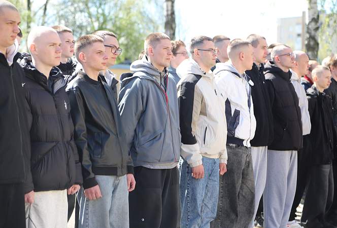 В Гродно прошла первая в этом году торжественная отправка новобранцев в армию