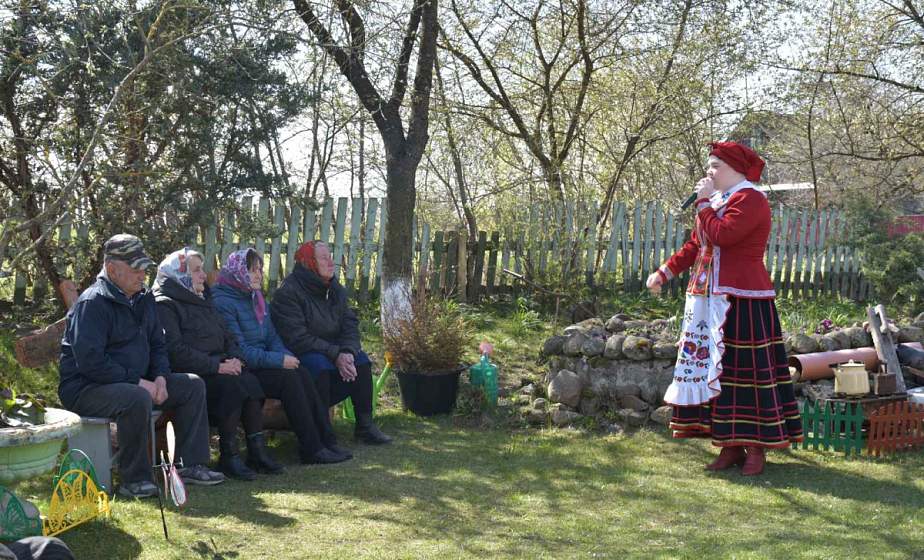 Живое общение и неожиданные встречи — что привезли представители разных служб жителям деревень?
