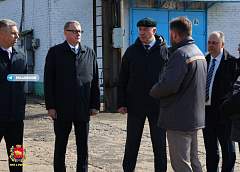 Председатель облисполкома Юрий Караев и помощник Президента - инспектор по Гродненской области Константин Бурак с рабочим визитом посетили «Лидагропроммаш» 