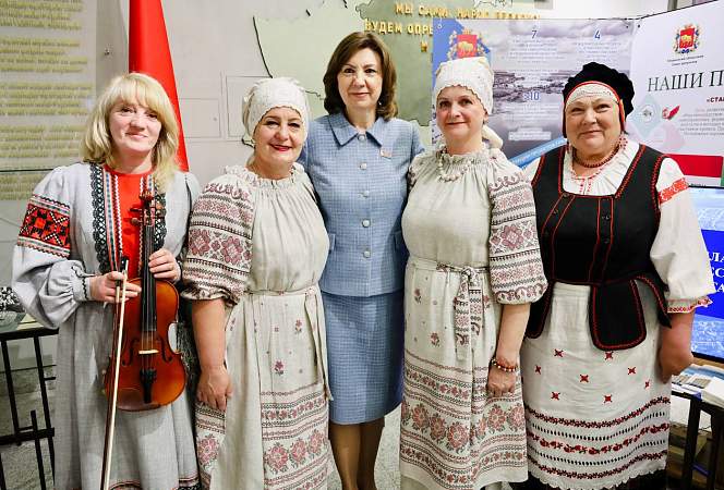 Гродненская область представила выставку достижений региона в Совете Республики