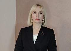 Поздравление члена Совета Республики Национального собрания Елены Стальбовской с Днем семьи