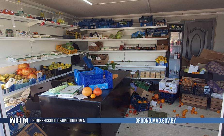 Любовь, цветы и погром: гродненец оригинально «помирился» с дамой сердца