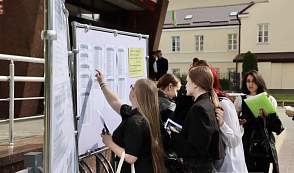 Невероятный рекорд в Лидской гимназии: 16 стобалльников у одного учителя
