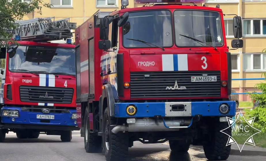 На пожаре в Гродно работники МЧС спасли 7 человек