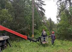 Энергетики Гродненщины ликвидируют последствия непогоды