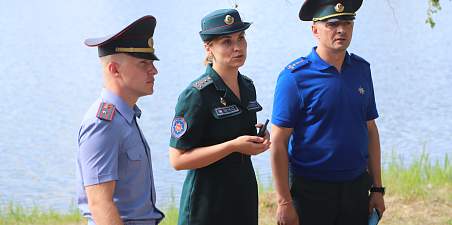 На водоеме возле Гожи прошел профилактический рейд МЧС и милиции