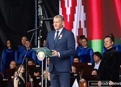 Помощник Президента – инспектор по Гродненской области Константин Бурак: «Единая, сильная, мирная Беларусь уверенно шагает в будущее»