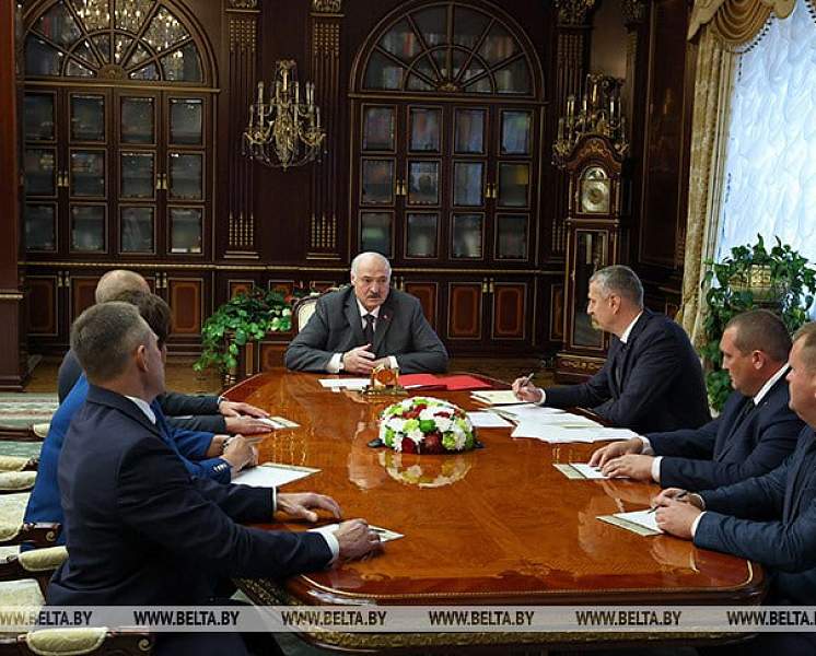 Александр Лукашенко назначил помощников Президента по двум областям и Минску