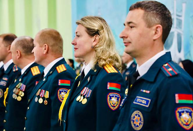 В Гродно наградили лучших спасателей ко Дню пожарной службы