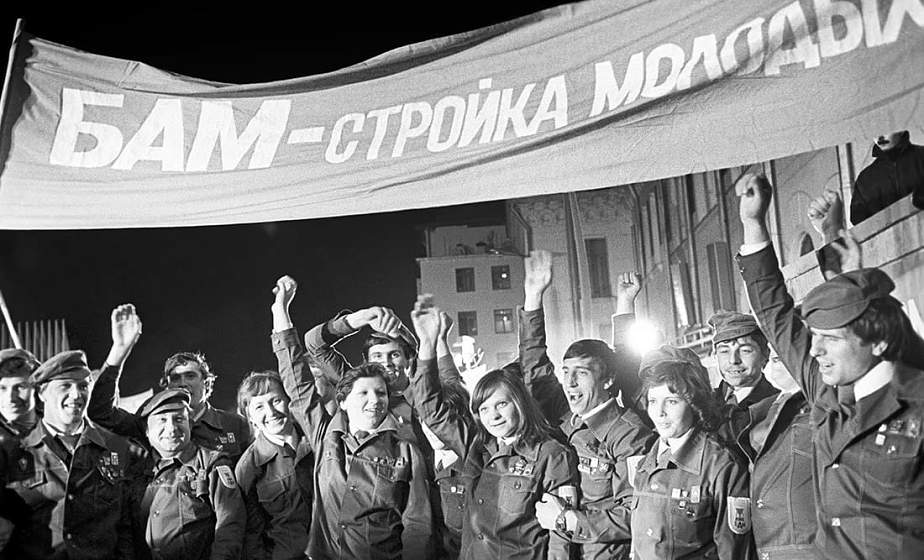 Сквозь десятилетия: архивные кадры ко Дню белорусских студотрядов