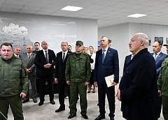 "Это основа любой армии". Александр Лукашенко посетил уникальное отечественное производство стрелкового оружия