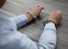 Начальник в Гродно получал чужую зарплату на сумму 120 тысяч рублей