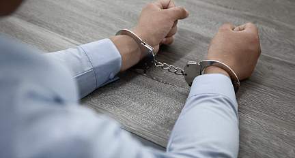 Начальник в Гродно получал чужую зарплату на сумму 120 тысяч рублей