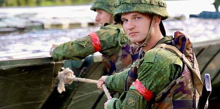 Как под Гродно военные инженеры наводили переправу под огнем противника