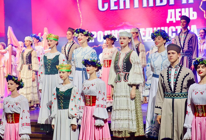 В Гродно прошло торжественное собрание, посвященное Дню народного единства