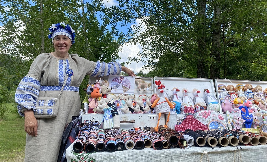 Пенсионерка из Гродно превратила швейное хобби в прибыльное дело