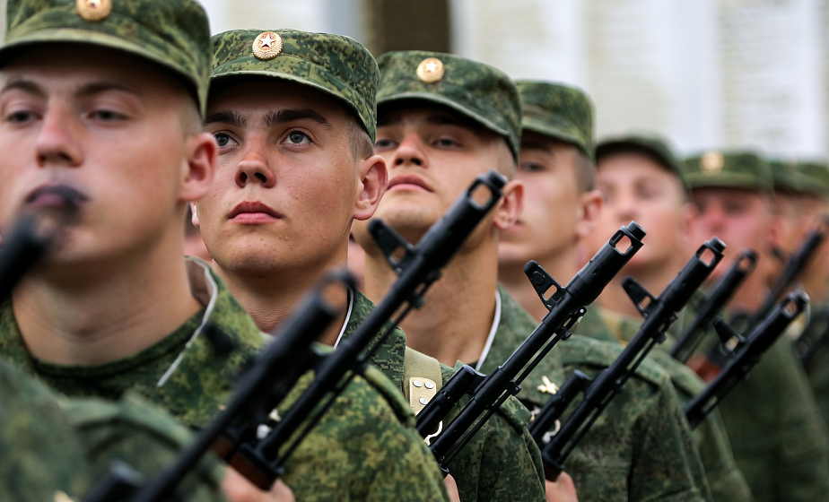 Отправка призывников в армию началась в Беларуси