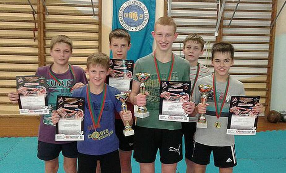 На міжнародным турніры па тайскім боксе юныя шчучынцы заваявалі сем прызавых месцаў
