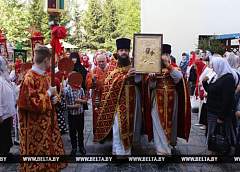 Копию иконы "Алтарница" со святой горы Афон принесли в дар гродненскому монастырю