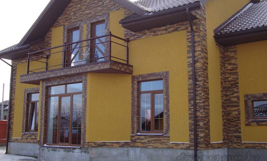 Гродненская компания «ПлюсСтильДекор» при производстве декоративного забора использует уникальную технологию покраски