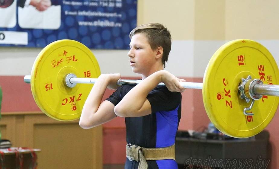 Кто кого сильнее? В Гродно прошли соревнования спартакиады ДЮСШ и СДЮШОР Гродненской области по тяжелой атлетике