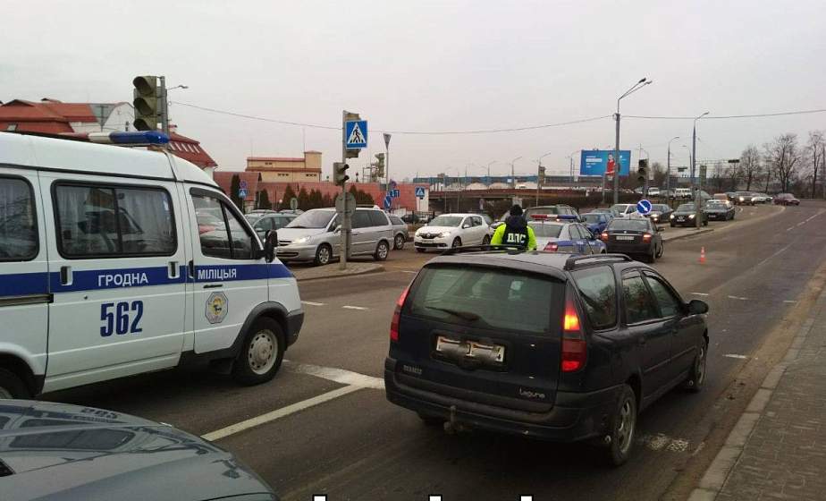 В Гродно на улице Победы под колесами «Джили» оказался пешеход