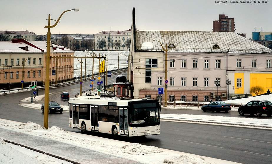 Перелом руки и потеря сознания. Вчера в Гродно пассажирка упала в автобусе