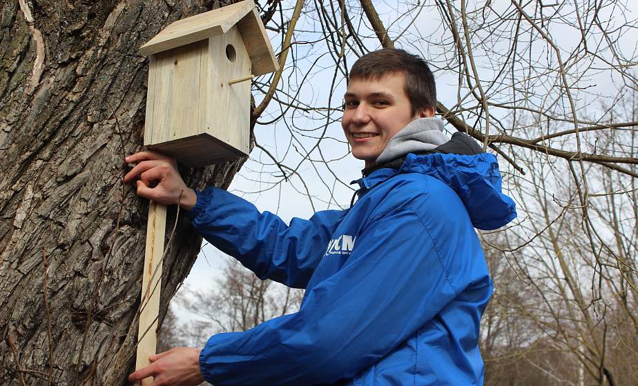 Гродненские активисты БРСМ наводят порядок в местах отдыха, скверах и парках