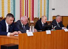  Экономическая стабильность, перспективы туризма и малая родина. Пресс-конференция председателя областного исполнительного комитета Владимира Кравцова прошла в Ивье