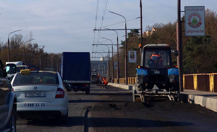 Румлевский мост ремонтируют. Фотофакт