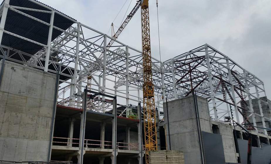 Со спортзалом и бассейном. В Новогрудке возводят крупный физкультурно-оздоровительный комплекс