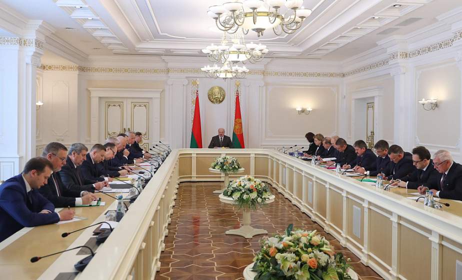 Тема недели: Президент Беларуси провел совещание по парламентской кампании