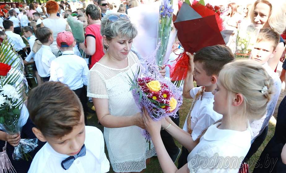 Когда в Гродно пройдут линейки и прозвенят последние звонки (инфографика) 